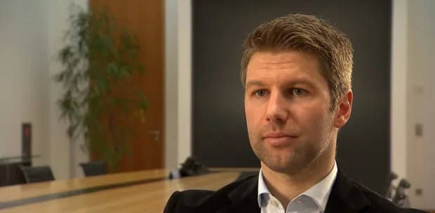 Homosexualität im Profisport - Warum Schweigen noch immer Karriere-Strategie ist - Coverbild