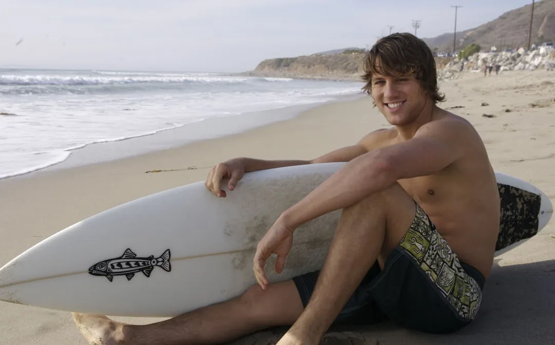 Shelter - Surfer-Liebe, Familienverantwortung und ein Happy End, das hält - Coverbild